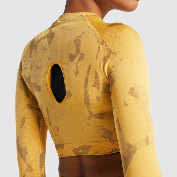 Gymshark Adapt Camo Seamless Long Sleeve Crop Top Medium Stretch Gym Workout - Picture 4 of 13